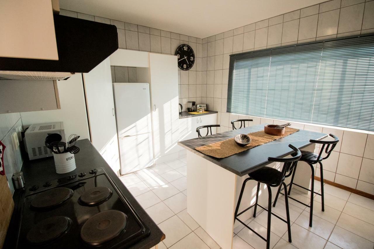 John-Lou'S One-Bedroom Apartment Windhoek Exterior foto