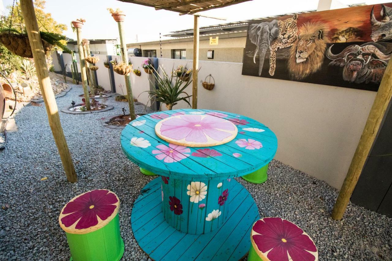 John-Lou'S One-Bedroom Apartment Windhoek Exterior foto