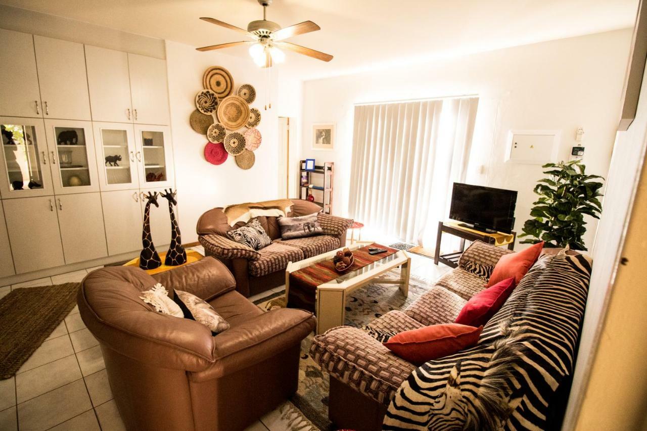 John-Lou'S One-Bedroom Apartment Windhoek Exterior foto