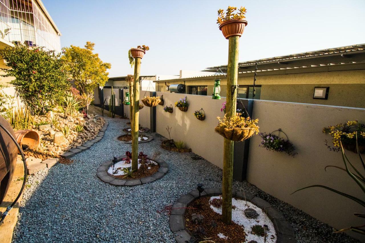 John-Lou'S One-Bedroom Apartment Windhoek Exterior foto